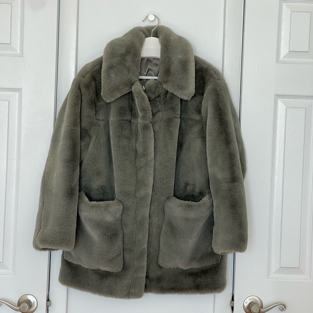 H&M Faux Fur Jacket in Green Size: M